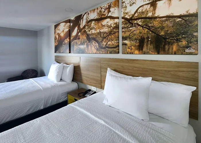 Days By Wyndham Scott Inn Lafayette
