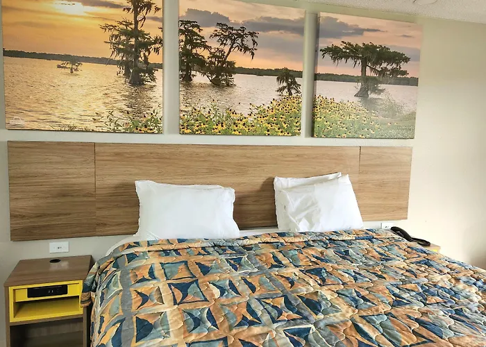 Days By Wyndham Scott Inn
