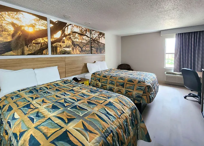 Days By Wyndham Scott Inn 2*
