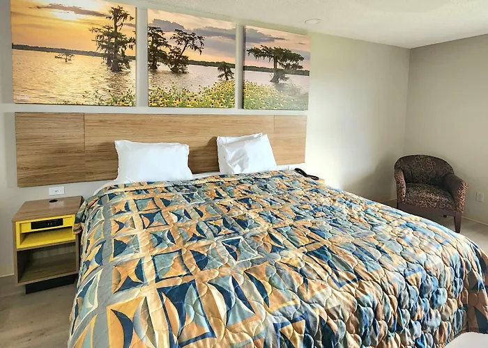 Days By Wyndham Scott Inn